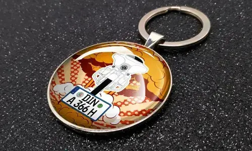 gallery-keychain-comic-round-6