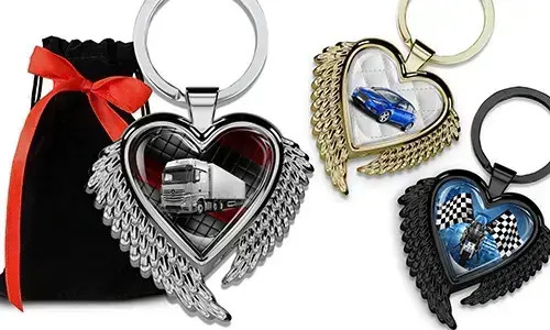 gallery-keychain-heart-wings-car-2