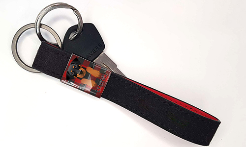 gallery-keychain-red-black-leather-1